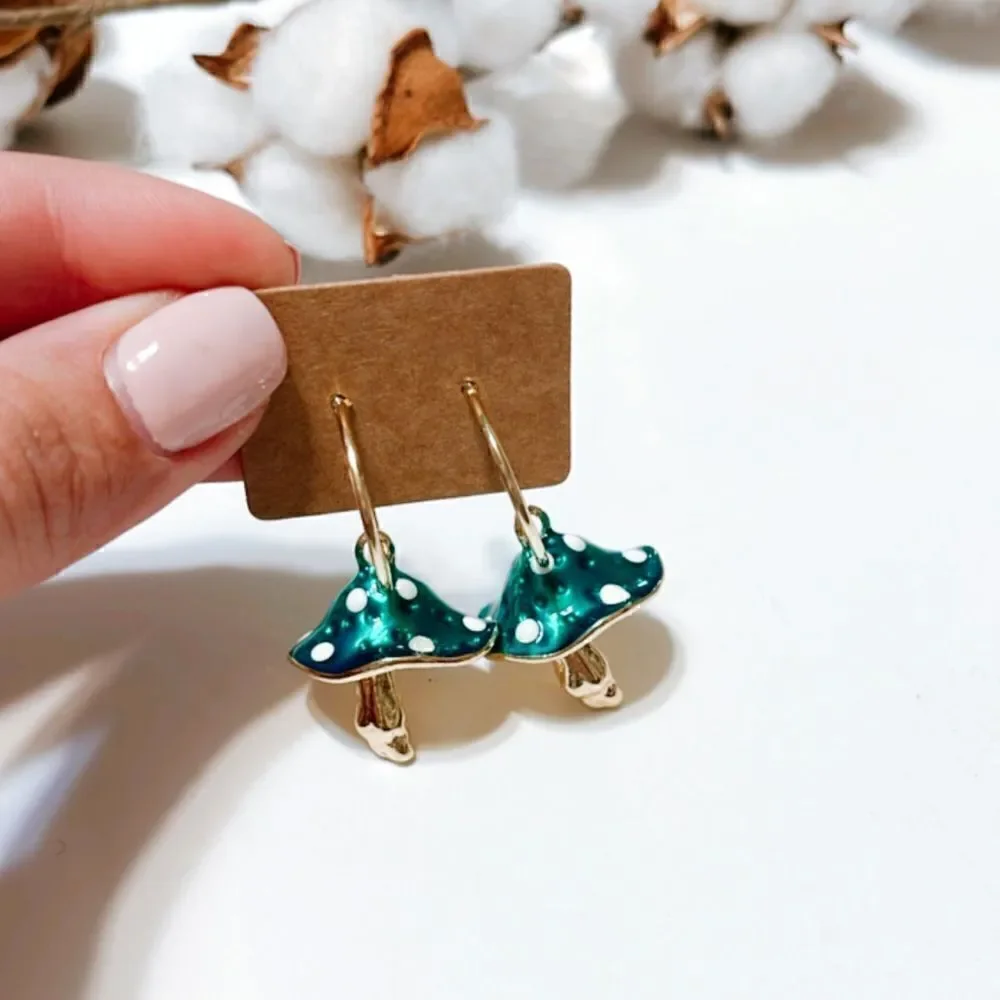 Green mushroom  earrings  N270
